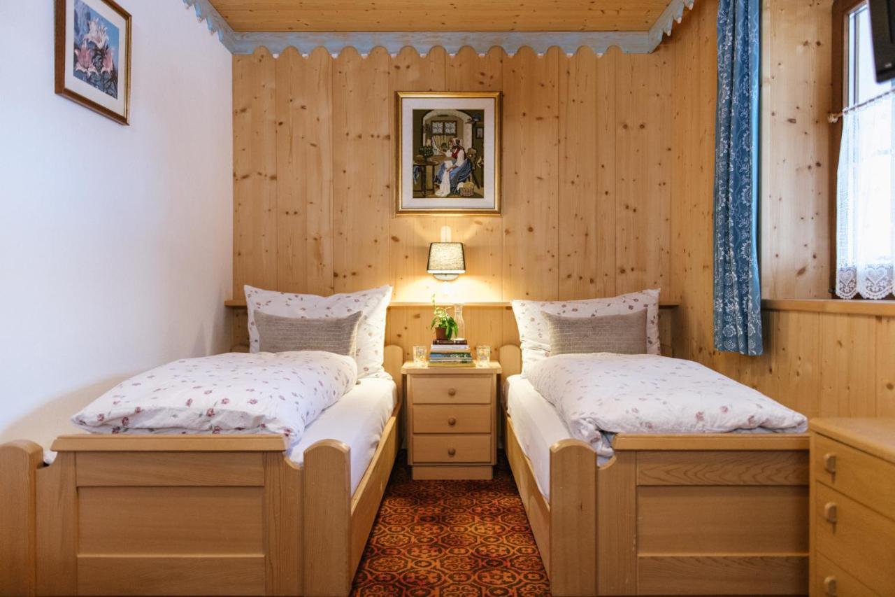 Garni Fany Bed & Breakfast Colfosco Exterior photo